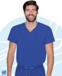 Chaqueta de uniforme médico para caballero Med Couture modelo MC2478 azul eléctrico. Vista frontal.
