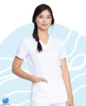 Chaqueta de uniforme médico para dama Dickies modelo DK875 blanco. Vista lateral derecha.