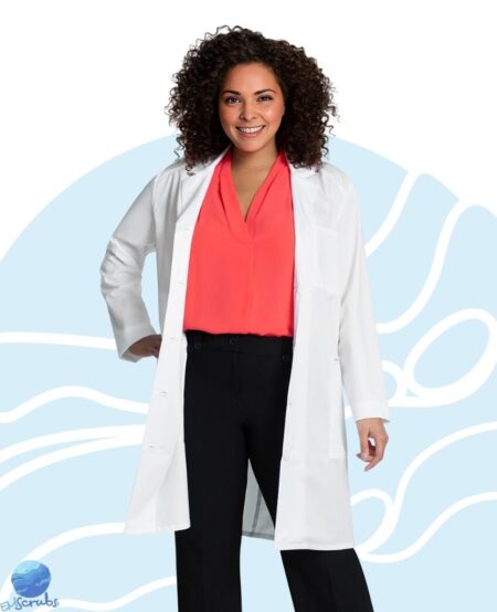 Mandil de uniforme médico para dama Cherokee modelo CK421 blanco. Vista frontal.